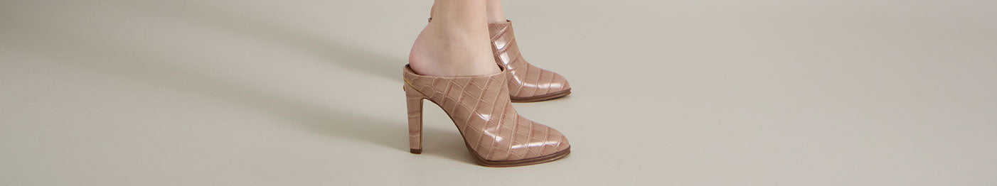 【WONDER WONDER】Gabra Stiletto V-Cut Mule Bloafer WILBER-BLACKBLACK2_x280.jpg?v=