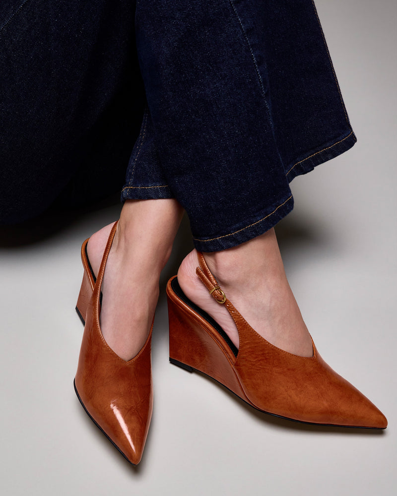 Meristi Wedge Pump - Tan - Vince Camuto