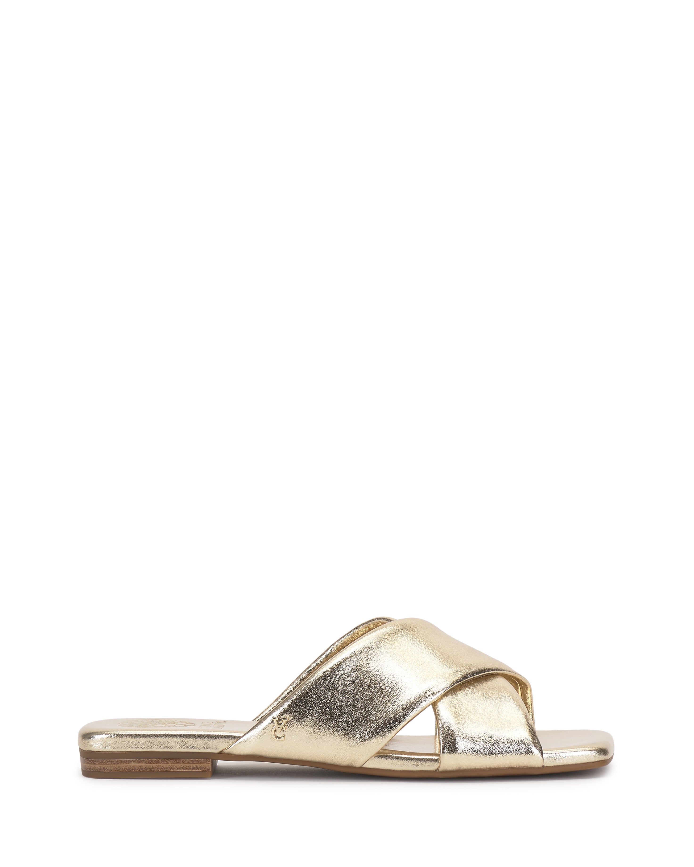 ヨッシー　ハートゴールド Adisey Cross-Band Sandal – Vince Camuto