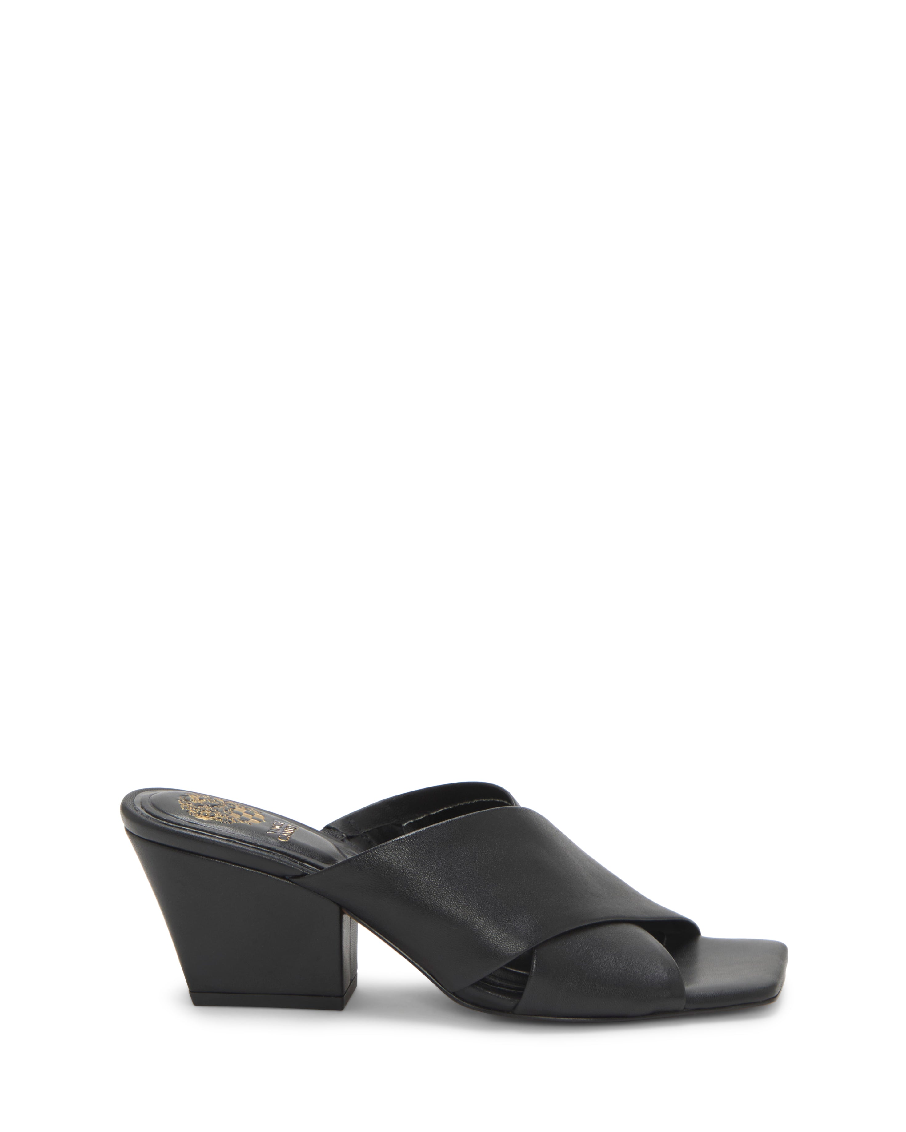 VINCE CAMUTO スエードパンプス 黒 Sennett Studded Mocassin - Vince Camuto