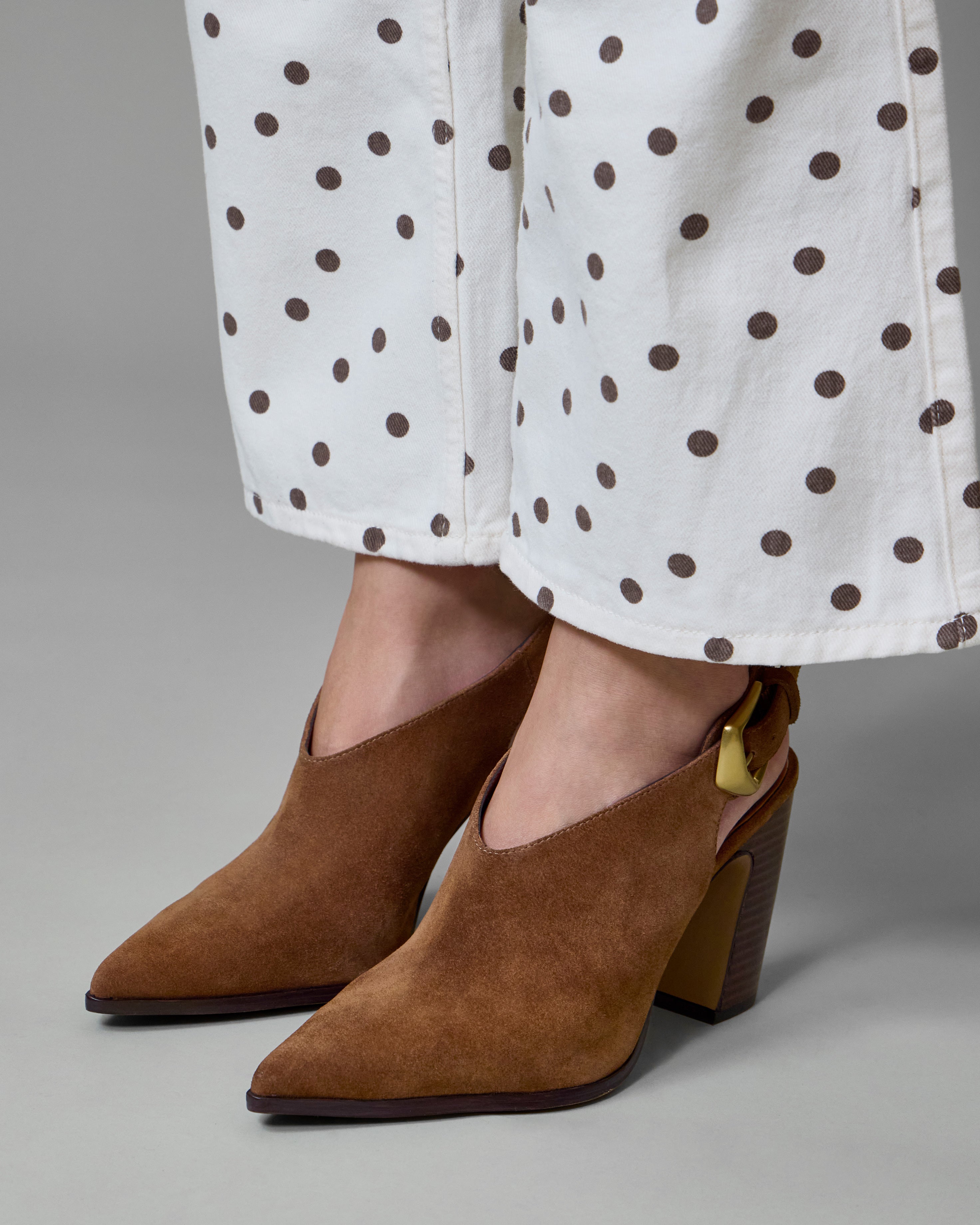 Baylez Buckled Mule – Vince Camuto